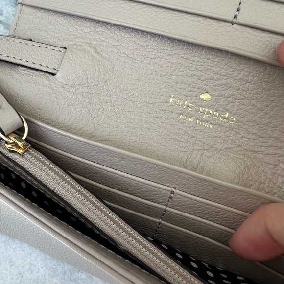 Kate Spade Leather Wallet, OS, Cream Color - Picture 6 of 10